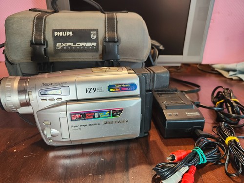 Videocamera vhs panasonic - videocamera,