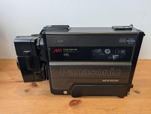 Videocamera vhs panasonic - videocamera,