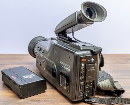 Videocamera vhs panasonic - videocamera, vhs-c
